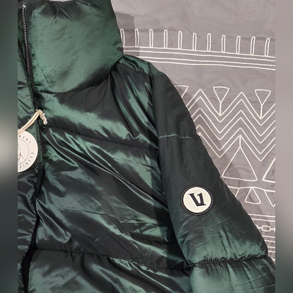 Vuori Hudson Insulated Shine Jacket In Aspen Green Size XS - Picture 10 of 14